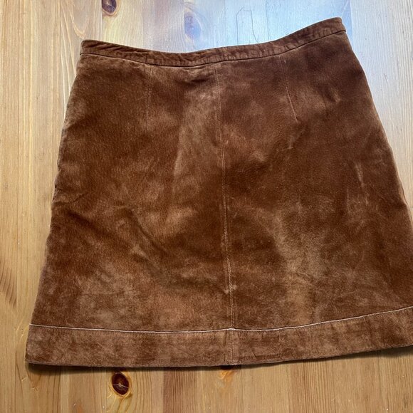 Caramel brown suede miniskirt - Picture 2 of 3